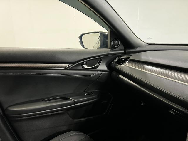 シビックハッチバック 走行112065キロ/ナビ/バックカメラ一年保証・走行距離無制限 フルセグナビ Bluetooth バックカメラ ドラレコ オートライト LEDヘッドライト シートヒーター(埼玉県)の中古車