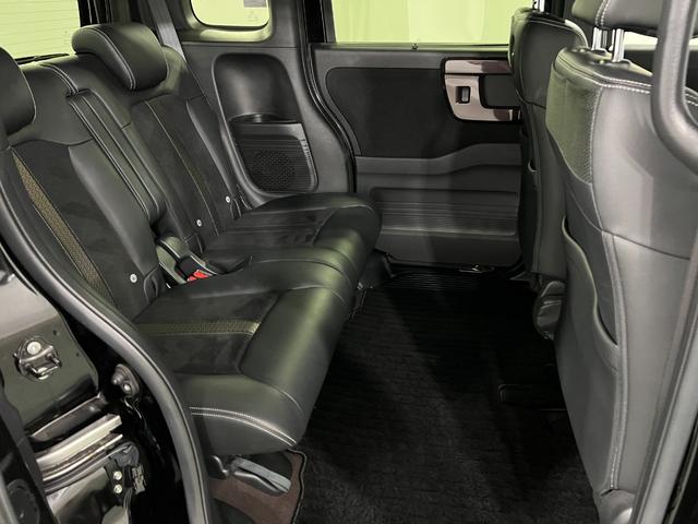 N−BOXカスタムG・Lターボホンダセンシング 走行28321キロ/ナビ1年保証・走行距離無制限 タイヤ4本交換 フルセグナビ Bluetooth バックドア ドラレコ オートライト LEDヘッドライト ベンチシート 両側電動スライドドア(埼玉県)の中古車