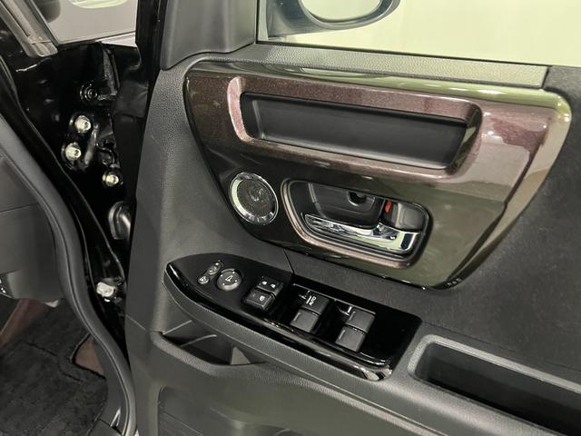 N−BOXカスタムG・Lターボホンダセンシング 走行28321キロ/ナビ1年保証・走行距離無制限 タイヤ4本交換 フルセグナビ Bluetooth バックドア ドラレコ オートライト LEDヘッドライト ベンチシート 両側電動スライドドア(埼玉県)の中古車