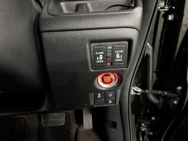 N−BOXカスタムG・Lターボホンダセンシング 走行28321キロ/ナビ1年保証・走行距離無制限 タイヤ4本交換 フルセグナビ Bluetooth バックドア ドラレコ オートライト LEDヘッドライト ベンチシート 両側電動スライドドア(埼玉県)の中古車