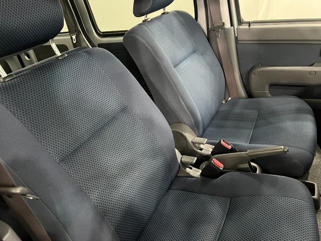 ハイゼットカーゴクルーズ　走行６４８４３キロ／４ＷＤ／ＥＴＣ／キーレス一年保証・走行距離無制限　４ＷＤ　ＣＤチューナー　キーレス　ＥＴＣ　助手席エアバック　純正カーペットマット　オートマ　エアコン（埼玉県）の中古車