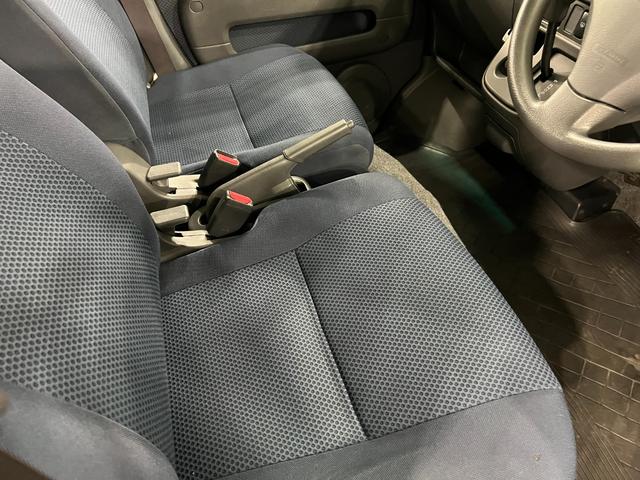 ハイゼットカーゴクルーズ　走行６４８４３キロ／４ＷＤ／ＥＴＣ／キーレス一年保証・走行距離無制限　４ＷＤ　ＣＤチューナー　キーレス　ＥＴＣ　助手席エアバック　純正カーペットマット　オートマ　エアコン（埼玉県）の中古車