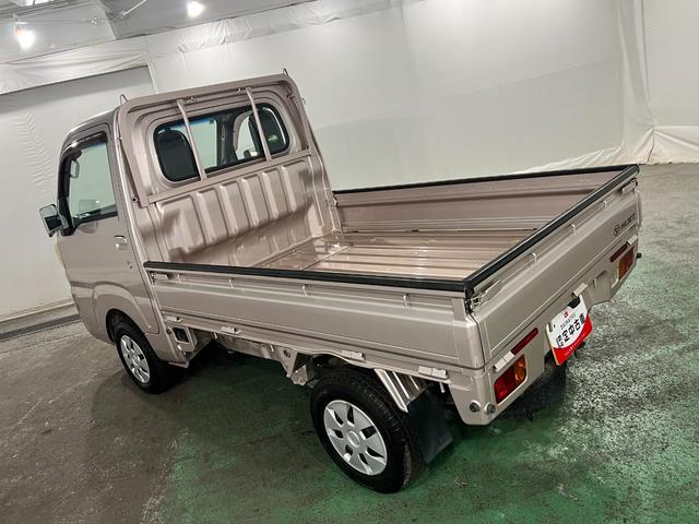 ハイゼットトラックスタンダード　走行１７２０９キロ／４ＷＤ一年保証・走行距離無制限　助手席エアバック　純正マット　ＣＤチューナー　キーレス　４ＷＤ　パワーウィンドウ　エアコン　パワステ　フォグランプ（埼玉県）の中古車