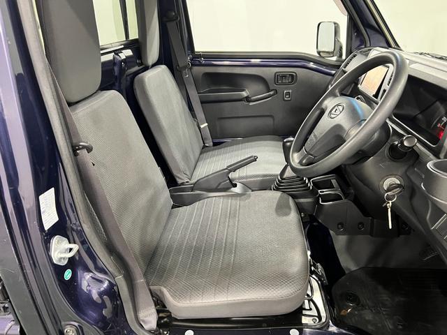 ハイゼットトラックスタンダード　走行９１０５１キロ／ナビ／ＥＴＣ／５速ＭＴ一年保証・走行距離無制限　ワンセグナビ　ＤＶＤ　助手席エアバック　純正カーペットマット　ＥＴＣ　キーレス　パワーウィンドウ（埼玉県）の中古車