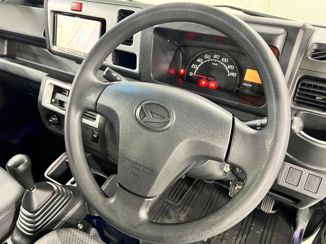 ハイゼットトラックスタンダード　走行９１０５１キロ／ナビ／ＥＴＣ／５速ＭＴ一年保証・走行距離無制限　ワンセグナビ　ＤＶＤ　助手席エアバック　純正カーペットマット　ＥＴＣ　キーレス　パワーウィンドウ（埼玉県）の中古車