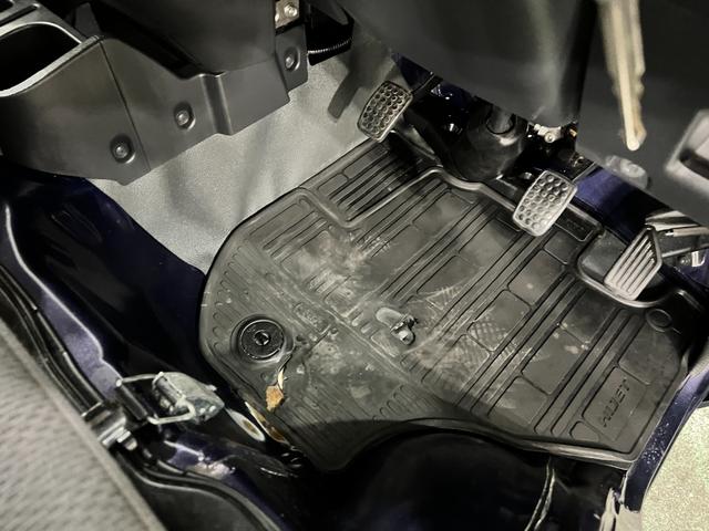 ハイゼットトラックスタンダード　走行９１０５１キロ／ナビ／ＥＴＣ／５速ＭＴ一年保証・走行距離無制限　ワンセグナビ　ＤＶＤ　助手席エアバック　純正カーペットマット　ＥＴＣ　キーレス　パワーウィンドウ（埼玉県）の中古車