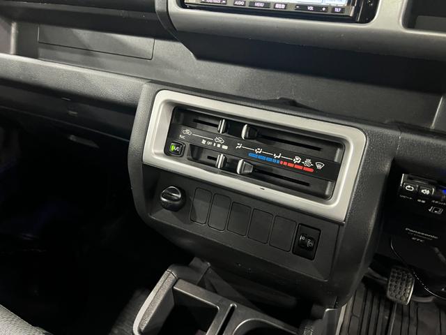 ハイゼットトラックスタンダード　走行９１０５１キロ／ナビ／ＥＴＣ／５速ＭＴ一年保証・走行距離無制限　ワンセグナビ　ＤＶＤ　助手席エアバック　純正カーペットマット　ＥＴＣ　キーレス　パワーウィンドウ（埼玉県）の中古車