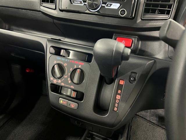 ミライースL SAIII 走行8284キロ/オートライト一年保証・走行距離無制限 助手席エアバック 純正カーペットマット オートマチックハイビーム オートライト アイドリングストップ(埼玉県)の中古車