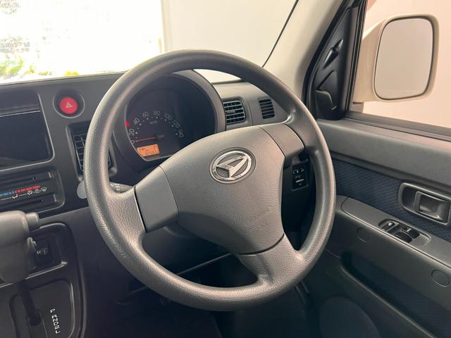 ハイゼットカーゴクルーズ　走行８２５８２キロ／電動格納式ドアミラー１年保証距離無制限　走行距離８２５８２キロ　純正カーペットマット　助手席エアバッグ　電動格納式ドアミラー　キーレスエントリー　両側スライドドア（埼玉県）の中古車