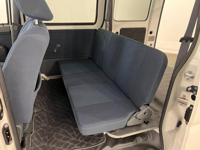 ハイゼットカーゴクルーズ　走行８２５８２キロ／電動格納式ドアミラー１年保証距離無制限　走行距離８２５８２キロ　純正カーペットマット　助手席エアバッグ　電動格納式ドアミラー　キーレスエントリー　両側スライドドア（埼玉県）の中古車
