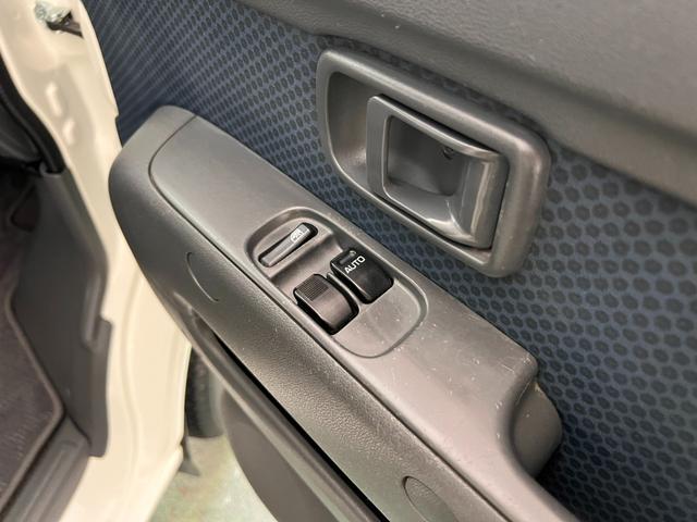 ハイゼットカーゴクルーズ　走行８２５８２キロ／電動格納式ドアミラー１年保証距離無制限　走行距離８２５８２キロ　純正カーペットマット　助手席エアバッグ　電動格納式ドアミラー　キーレスエントリー　両側スライドドア（埼玉県）の中古車