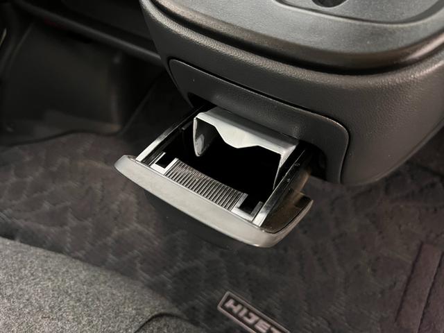 ハイゼットカーゴクルーズ　走行８２５８２キロ／電動格納式ドアミラー１年保証距離無制限　走行距離８２５８２キロ　純正カーペットマット　助手席エアバッグ　電動格納式ドアミラー　キーレスエントリー　両側スライドドア（埼玉県）の中古車