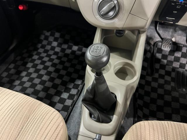 ミラXスペシャル 走行54364キロ/5速MT/CDチューナー一年保証・走行距離無制限 社外アルミ 5速マニュアル エアコンパワステ CDチューナー ETC 助手席エアバック 純正カーペットマット(埼玉県)の中古車