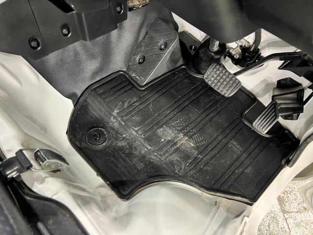 ハイゼットトラックスタンダード　走行６３２５３キロ／車検整備付／ナビ／ＥＴＣ一年保証・走行距離無制限　ワンセグナビ　Ｂｌｕｅｔｏｏｔｈ　ＥＴＣ　助手席エアバック　純正カーペットマット　車検整備付（埼玉県）の中古車
