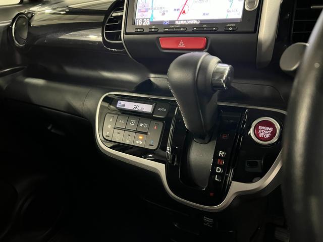 Ｎ−ＢＯＸカスタムＧ　ＳＳパッケージ　走行４３９４５キロ／ナビ／バックカメラ１年保証距離無制限　走行距離４３９４５キロ　ワンセグナビ　バックカメラ　ブルートゥース　純正マット　オートライト　ＨＩＤヘッドランプ　両側電動スライドドア（埼玉県）の中古車