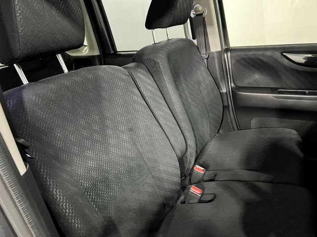 Ｎ−ＢＯＸカスタムＧ　ＳＳパッケージ　走行４３９４５キロ／ナビ／バックカメラ１年保証距離無制限　走行距離４３９４５キロ　ワンセグナビ　バックカメラ　ブルートゥース　純正マット　オートライト　ＨＩＤヘッドランプ　両側電動スライドドア（埼玉県）の中古車
