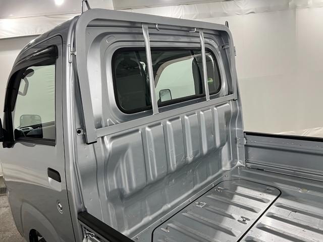 ハイゼットトラックスタンダード 走行7814キロ/車検整備付/タイヤ4本交換一年保証・走行距離無制限 車検整備付 タイヤ4本交換 純正ゴムマット ゲートプロテクター 5速MT 4WD エアコン パワステ(埼玉県)の中古車