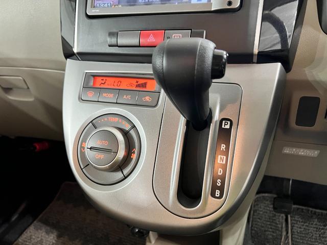 ミラXリミテッド 走行16004キロ/ナビ/スマートキー禁煙車 点検記録簿あり 一年保証・走行距離無制限 フルセグナビ Bluetooth DVD スマートキー オートエアコン 運転席助手席エアバック 純正カーペットマット(埼玉県)の中古車