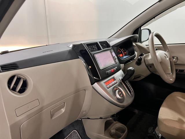 ミラXリミテッド 走行16004キロ/ナビ/スマートキー禁煙車 点検記録簿あり 一年保証・走行距離無制限 フルセグナビ Bluetooth DVD スマートキー オートエアコン 運転席助手席エアバック 純正カーペットマット(埼玉県)の中古車