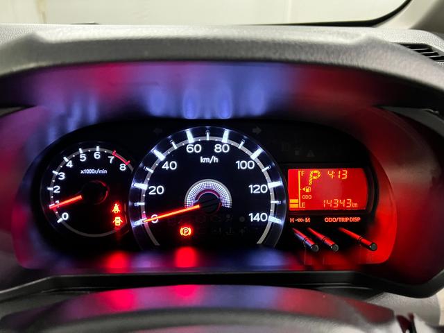 ムーヴX SAII 車検整備付/走行14343キロ/ドラレコ1年保証距離無制限 走行距離14343キロ ドラレコ 純正マット 助手席エアバッグ オートライト アイドリングストップ オート格納式ドアミラー プッシュボタンスタート(埼玉県)の中古車