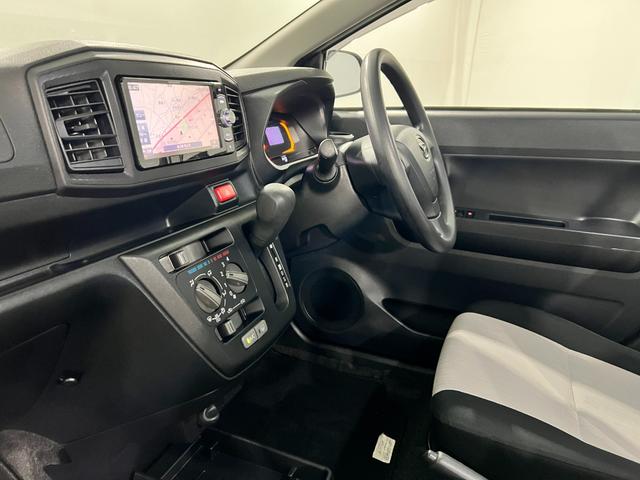 ミライースL SAIII 走行18388キロ/車検整備付/ナビ一年保証・走行距離無制限 ワンセグナビ クリアランスソナー アイドリングストップ 助手席エアバック 純正カーペットマット(埼玉県)の中古車