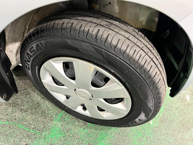 ミラＬ　走行９５２００キロ／車検整備付／ＣＤチューナー一年保証・走行距離無制限　車検整備付　助手席エアバック　純正カーペットマット　ＣＤチューナー　マニュアルエアコン　オートマ（埼玉県）の中古車
