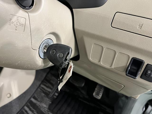 ミラＬ　走行９５２００キロ／車検整備付／ＣＤチューナー一年保証・走行距離無制限　車検整備付　助手席エアバック　純正カーペットマット　ＣＤチューナー　マニュアルエアコン　オートマ（埼玉県）の中古車