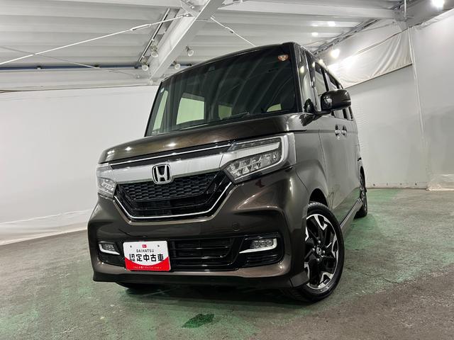 N−BOXカスタムG・Lターボホンダセンシング 雹害/走行27988キロ/ナビ1年保証距離無制限 走行距離27988キロ フルセグナビ バックカメラ ブルートゥース 純正マット サイドエアバッグ オートライト 両側電動スライドドア 電動格納式ドアミラー(埼玉県)の中古車