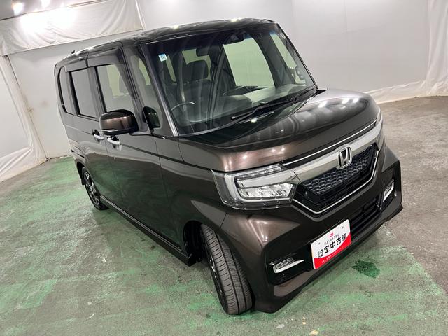 N−BOXカスタムG・Lターボホンダセンシング 雹害/走行27988キロ/ナビ1年保証距離無制限 走行距離27988キロ フルセグナビ バックカメラ ブルートゥース 純正マット サイドエアバッグ オートライト 両側電動スライドドア 電動格納式ドアミラー(埼玉県)の中古車