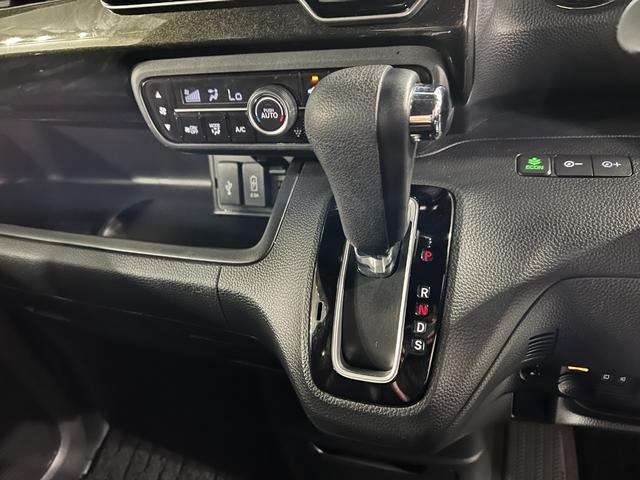 N−BOXカスタムG・Lターボホンダセンシング 雹害/走行27988キロ/ナビ1年保証距離無制限 走行距離27988キロ フルセグナビ バックカメラ ブルートゥース 純正マット サイドエアバッグ オートライト 両側電動スライドドア 電動格納式ドアミラー(埼玉県)の中古車