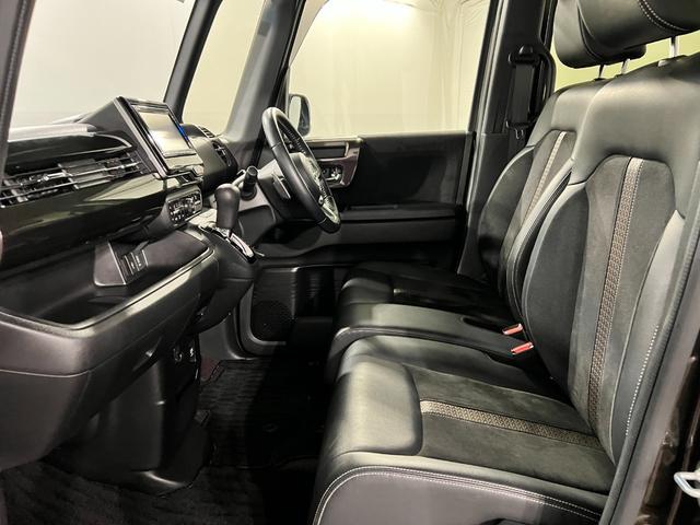 N−BOXカスタムG・Lターボホンダセンシング 雹害/走行27988キロ/ナビ1年保証距離無制限 走行距離27988キロ フルセグナビ バックカメラ ブルートゥース 純正マット サイドエアバッグ オートライト 両側電動スライドドア 電動格納式ドアミラー(埼玉県)の中古車