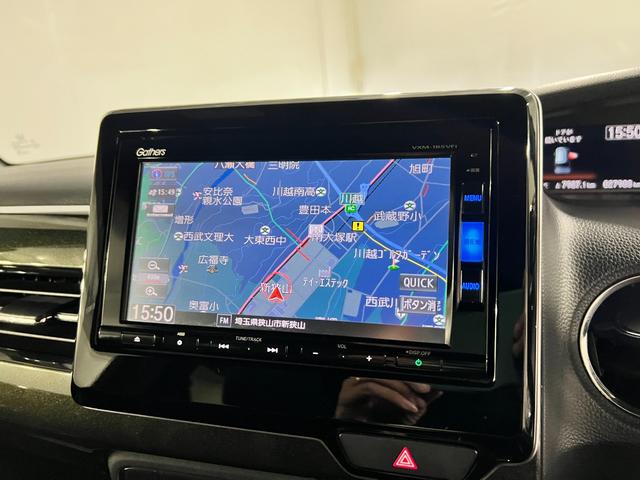 N−BOXカスタムG・Lターボホンダセンシング 雹害/走行27988キロ/ナビ1年保証距離無制限 走行距離27988キロ フルセグナビ バックカメラ ブルートゥース 純正マット サイドエアバッグ オートライト 両側電動スライドドア 電動格納式ドアミラー(埼玉県)の中古車