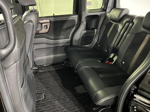 N−BOXカスタムG・Lターボホンダセンシング 雹害/走行27988キロ/ナビ1年保証距離無制限 走行距離27988キロ フルセグナビ バックカメラ ブルートゥース 純正マット サイドエアバッグ オートライト 両側電動スライドドア 電動格納式ドアミラー(埼玉県)の中古車
