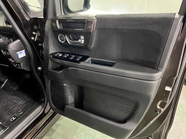 N−BOXカスタムG・Lターボホンダセンシング 雹害/走行27988キロ/ナビ1年保証距離無制限 走行距離27988キロ フルセグナビ バックカメラ ブルートゥース 純正マット サイドエアバッグ オートライト 両側電動スライドドア 電動格納式ドアミラー(埼玉県)の中古車