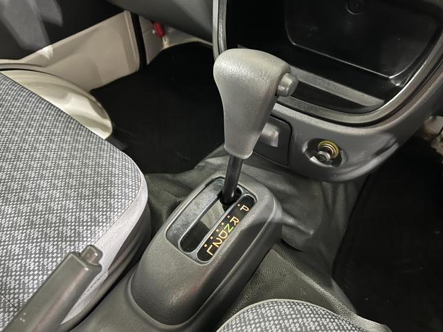 サンバートラックＴＢ　走行１３９３５キロ／オートマ／４ＷＤ禁煙車　点検記録簿あり　ワンオーナー　一年保証・走行距離無制限　走行１３９３５キロ　オートマ　４ＷＤ　ＡＭＦＭラジオ　純正マット　取扱説明書（埼玉県）の中古車