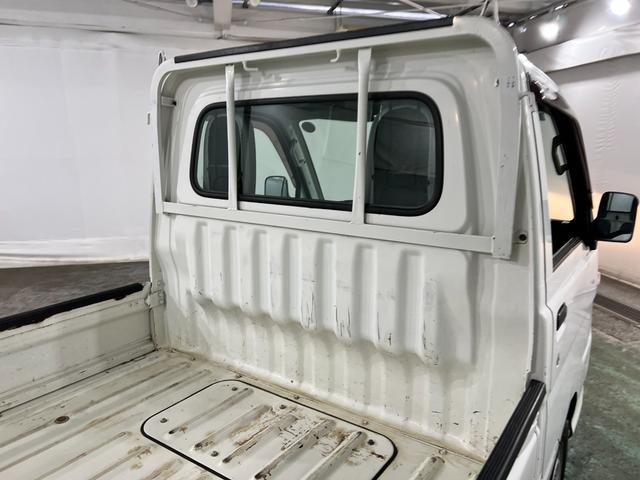 サンバートラックＴＢ　走行１３９３５キロ／オートマ／４ＷＤ禁煙車　点検記録簿あり　ワンオーナー　一年保証・走行距離無制限　走行１３９３５キロ　オートマ　４ＷＤ　ＡＭＦＭラジオ　純正マット　取扱説明書（埼玉県）の中古車
