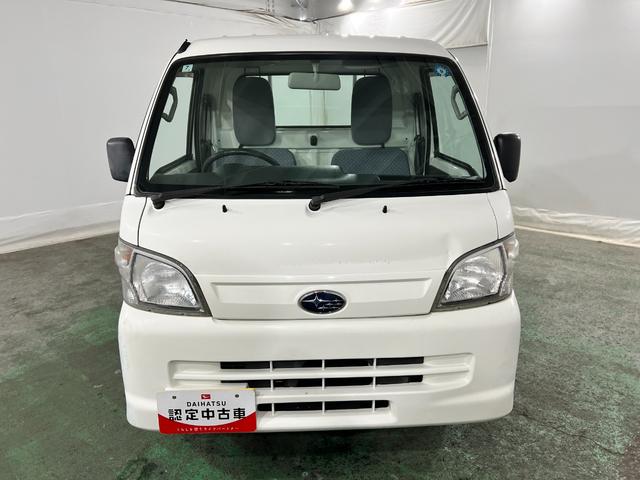 サンバートラックＴＢ　走行１３９３５キロ／オートマ／４ＷＤ禁煙車　点検記録簿あり　ワンオーナー　一年保証・走行距離無制限　走行１３９３５キロ　オートマ　４ＷＤ　ＡＭＦＭラジオ　純正マット　取扱説明書（埼玉県）の中古車