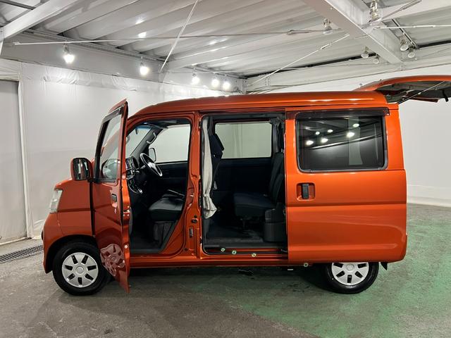 ハイゼットカーゴクルーズターボリミテッド　４ＷＤ／走行６０９２１キロ１年保証距離無制限　走行距離６０９２１キロ　ワンセグナビ　バックカメラ　純正マット　助手席エアバッグ　両側スライドドア　マニュアルエアコン（埼玉県）の中古車