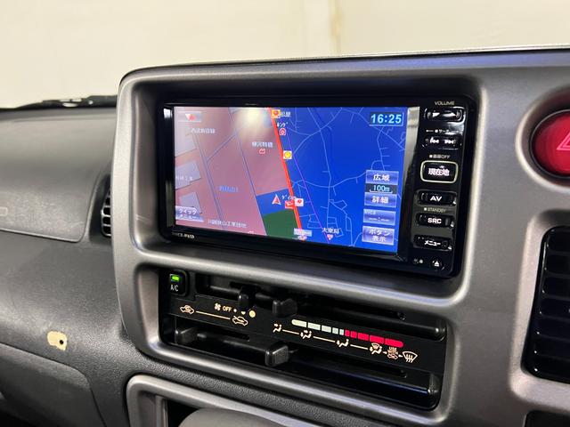 ハイゼットカーゴクルーズターボリミテッド　４ＷＤ／走行６０９２１キロ１年保証距離無制限　走行距離６０９２１キロ　ワンセグナビ　バックカメラ　純正マット　助手席エアバッグ　両側スライドドア　マニュアルエアコン（埼玉県）の中古車