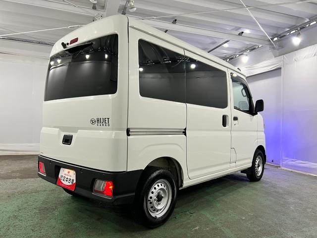 ハイゼットカーゴＤＸ　走行４２０１５キロ／車検整備付／４ＷＤ／５速ＭＴ一年保証・走行距離無制限　　助手席エアバック　オートライト　オートマチックハイビーム　クリアランスソナー　アイドリングストップ（埼玉県）の中古車