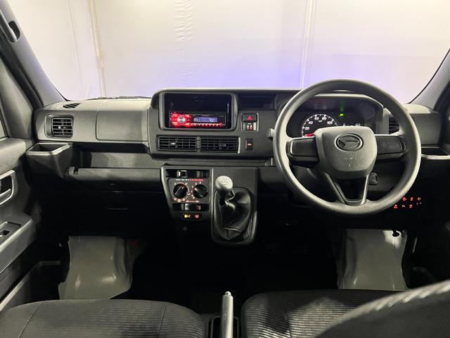 ハイゼットカーゴＤＸ　走行４２０１５キロ／車検整備付／４ＷＤ／５速ＭＴ一年保証・走行距離無制限　　助手席エアバック　オートライト　オートマチックハイビーム　クリアランスソナー　アイドリングストップ（埼玉県）の中古車