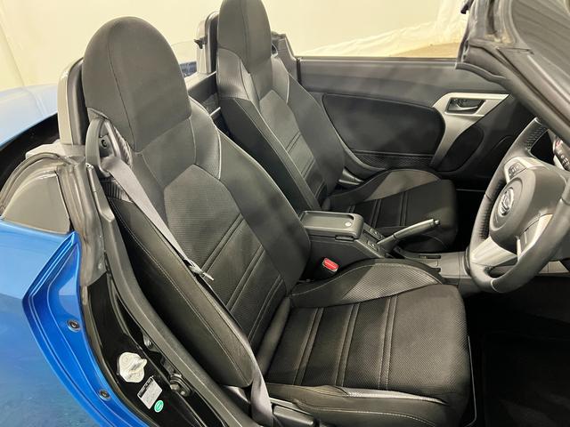 コペンセロ 走行99193キロ/ナビ/LEDヘッドランプ1年保証距離無制限 走行距離99193キロ フルセグナビ ブルートゥース 純正マット 助手席エアバッグ LEDヘッドランプ アイドリングストップ シートヒーター(埼玉県)の中古車