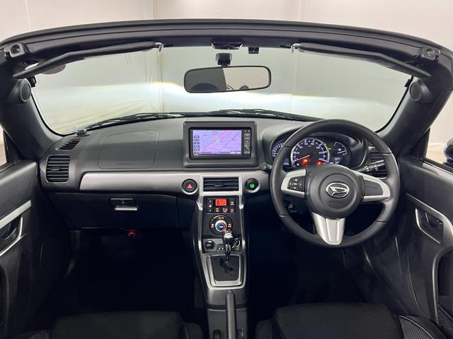 コペンセロ 走行99193キロ/ナビ/LEDヘッドランプ1年保証距離無制限 走行距離99193キロ フルセグナビ ブルートゥース 純正マット 助手席エアバッグ LEDヘッドランプ アイドリングストップ シートヒーター(埼玉県)の中古車