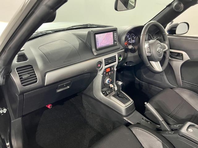 コペンセロ 走行99193キロ/ナビ/LEDヘッドランプ1年保証距離無制限 走行距離99193キロ フルセグナビ ブルートゥース 純正マット 助手席エアバッグ LEDヘッドランプ アイドリングストップ シートヒーター(埼玉県)の中古車