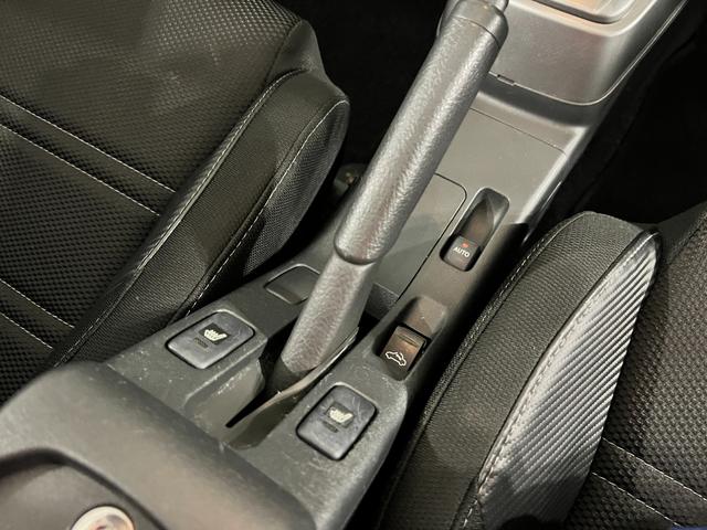 コペンセロ 走行99193キロ/ナビ/LEDヘッドランプ1年保証距離無制限 走行距離99193キロ フルセグナビ ブルートゥース 純正マット 助手席エアバッグ LEDヘッドランプ アイドリングストップ シートヒーター(埼玉県)の中古車