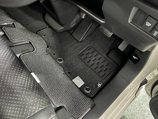 Ｎ−ＷＧＮカスタムＧ　ＳＳパッケージ　走行８８３８８キロ／ナビ／バックカメラ一年保証・走行距離無制限　フルセグナビ　バックカメラ　Ｂｌｕｅｔｏｏｔｈ　オートライト　ＨＩＤヘッドライト　ベンチシート（埼玉県）の中古車