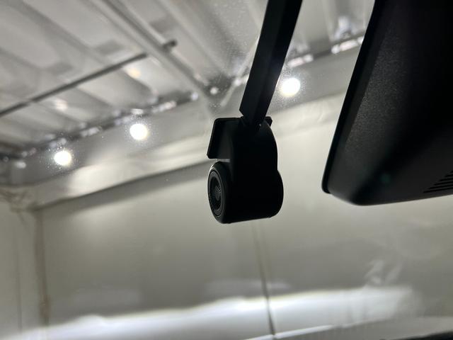ロッキープレミアムG 走行9631キロ/純正9インチナビ/ドラレコ1年保証距離無制限 走行距離9631キロ 純正フルセグナビ バックカメラ ドラレコ 純正マット サイドエアバッグ LEDヘッドランプ アイドリングストップ シートヒーター オート格納式ドアミラー(埼玉県)の中古車