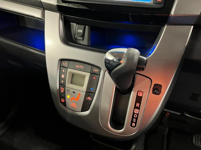 ムーヴカスタムXリミテッドSA 走行9722キロ/車検整備付/ナビ一年保証・走行距離無制限 タイヤ4本交換 車検整備付 ワンセグナビ バックカメラ オートライト LEDヘッドライト アイドリングストップ(埼玉県)の中古車