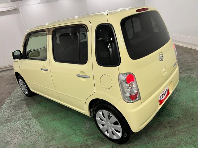 ミラココアココアL 走行7619キロ/CDチューナー/純正マット1年保証距離無制限 走行距離7619キロ CDチューナー 純正マット 助手席エアバッグ アイドリングストップ 電動格納式ドアミラー ドリンクホルダー(埼玉県)の中古車