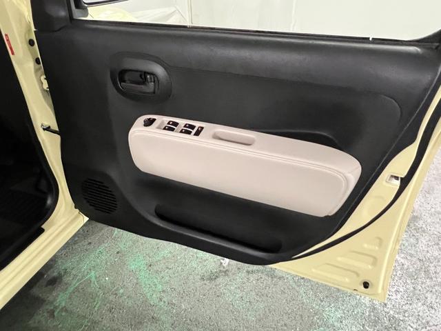 ミラココアココアL 走行7619キロ/CDチューナー/純正マット1年保証距離無制限 走行距離7619キロ CDチューナー 純正マット 助手席エアバッグ アイドリングストップ 電動格納式ドアミラー ドリンクホルダー(埼玉県)の中古車